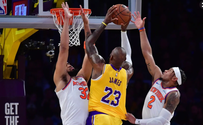 包含湖人队迎来关键对阵,球星助阵场面精彩的词条 包含湖人队迎来关键对阵,球星助阵场面精彩的词条