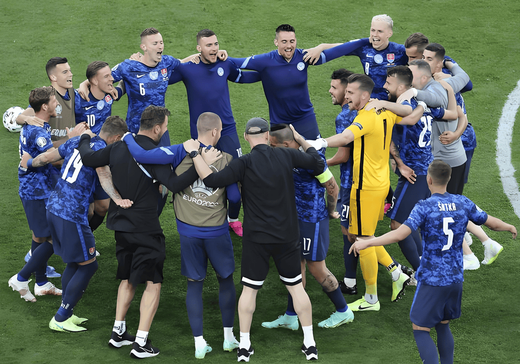 斯洛伐克国家队赢得关键比赛 斯洛伐克国家队赢得关键比赛