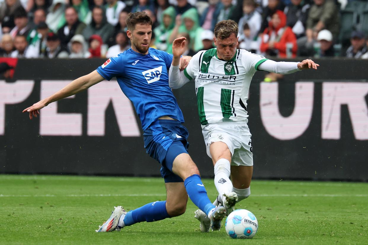 关于门兴格拉德巴赫取得宝贵三分,向德国足球联赛前进的信息 关于门兴格拉德巴赫取得宝贵三分,向德国足球联赛前进的信息