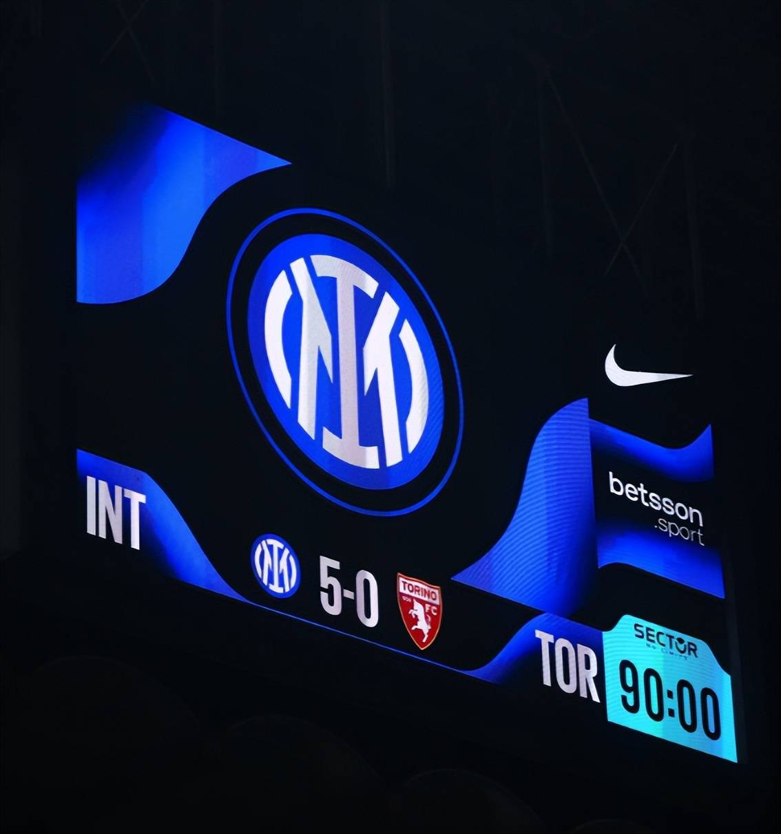 国米新援异军突起,成为球队中流砥柱的简单介绍 国米新援异军突起,成为球队中流砥柱的简单介绍