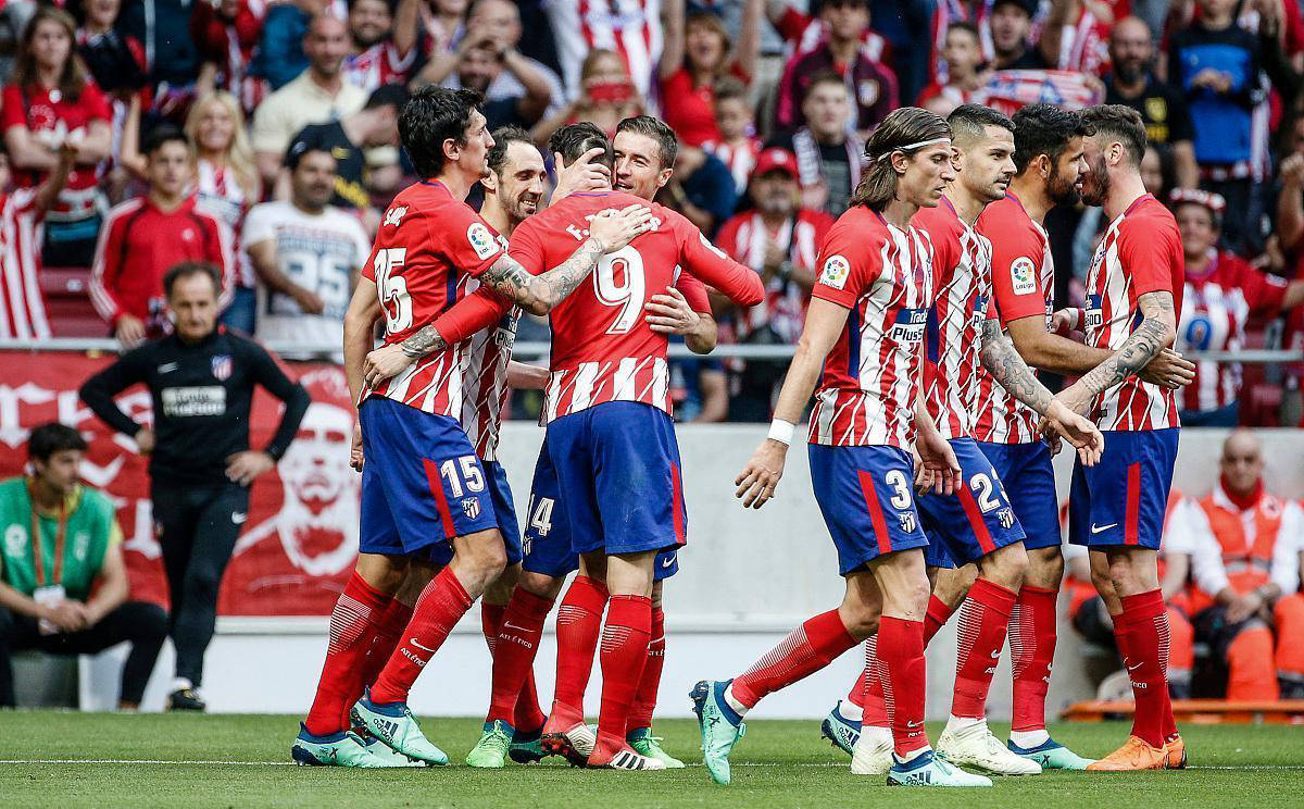 足球界焦点!争夺胜利,球员无畏奋力战斗的简单介绍 足球界焦点!争夺胜利,球员无畏奋力战斗的简单介绍