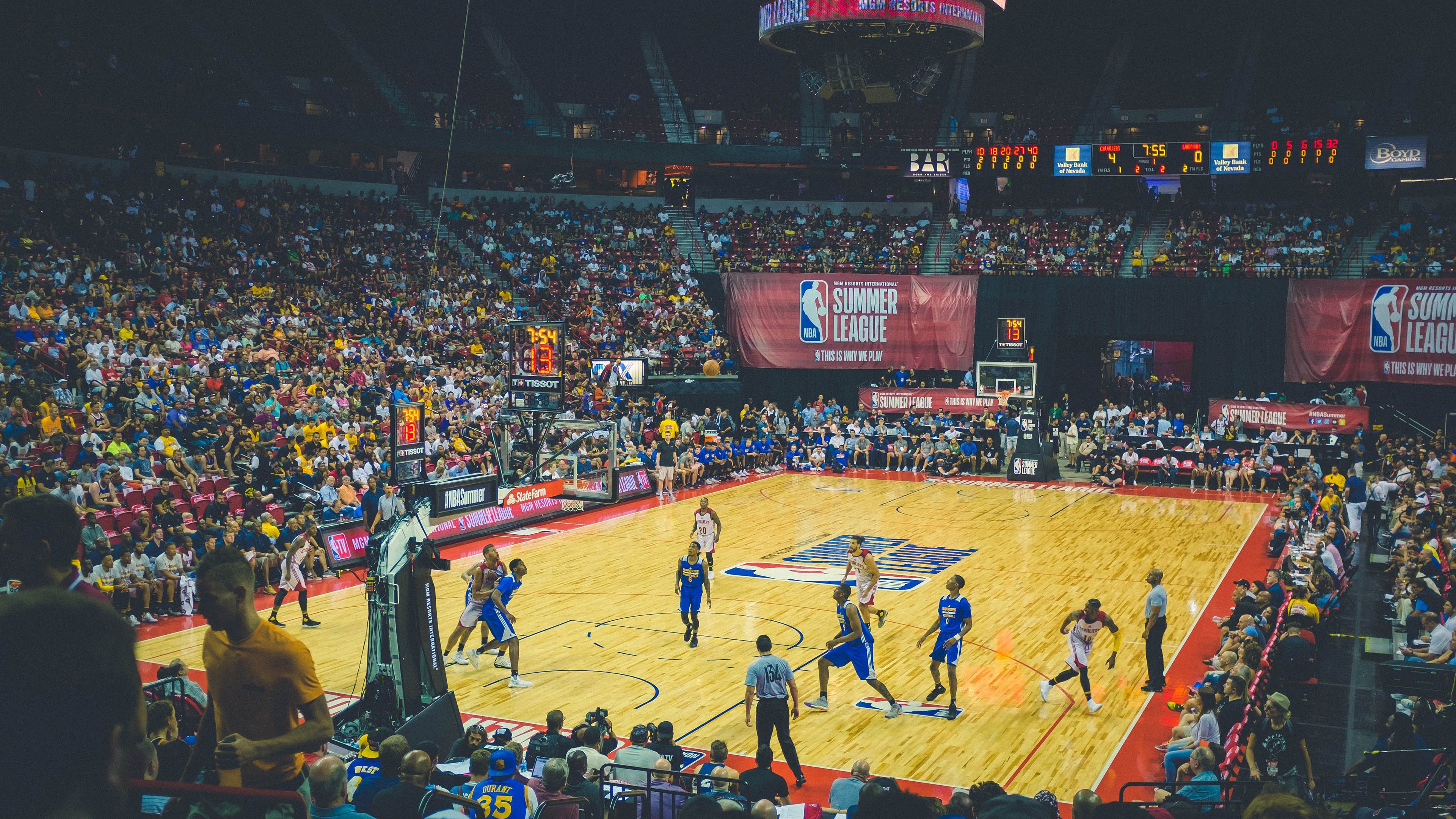 从美加墨世界杯到公牛争冠战,跨越时空的竞技启示录