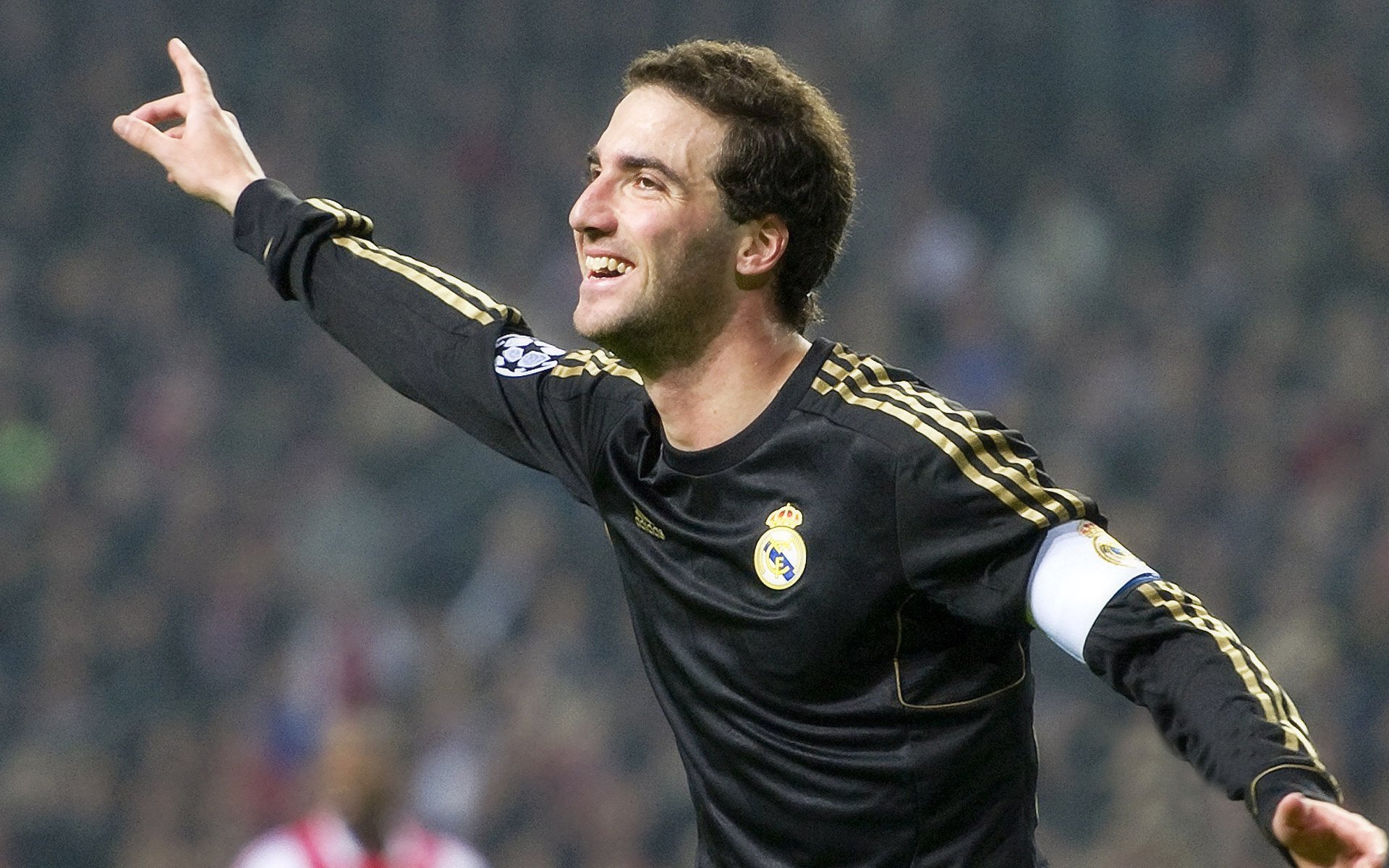 阿尔瓦雷斯的血脉战歌,当大场面先生遇上阿尔及利亚的血拼意志