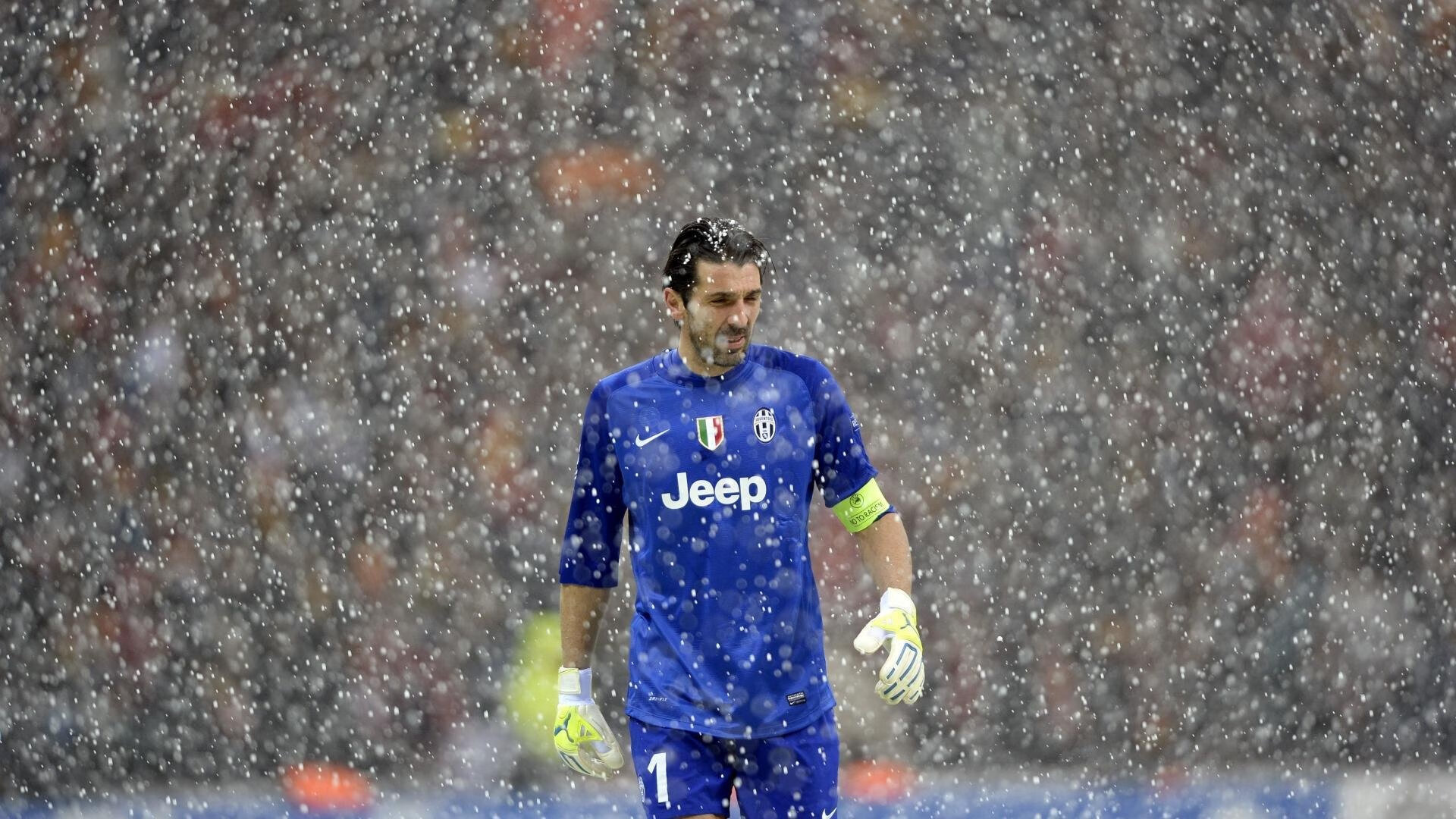 赛道上的最后一秒，拉塞尔带领红牛绝杀雷诺，诠释F1的终极魅力